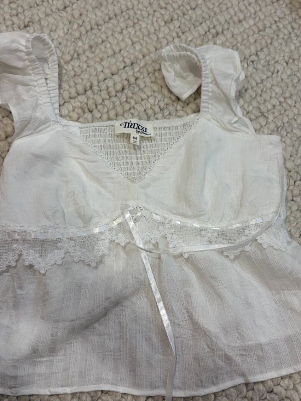 Trixxi white top